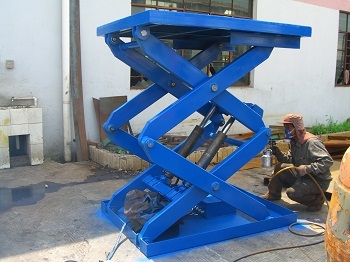 湖南榮洲機(jī)械設(shè)備有限公司,移動(dòng)式升降平臺(tái)價(jià)格,湖南升降貨梯,塑料托盤批發(fā),固定式升降平臺(tái),曲臂式升降平臺(tái),汽車尾板,全電動(dòng)叉車 湖南榮洲機(jī)械設(shè)備有限公司,移動(dòng)式升降平臺(tái)價(jià)格,湖南升降貨梯,塑料托盤批發(fā),固定式升降平臺(tái),曲臂式升降平臺(tái),汽車尾板,全電動(dòng)叉車