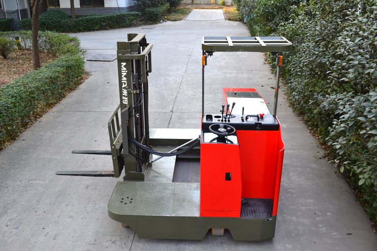 湖南榮洲機(jī)械設(shè)備有限公司,移動式升降平臺價(jià)格,湖南升降貨梯,塑料托盤批發(fā),固定式升降平臺,曲臂式升降平臺,汽車尾板,全電動叉車