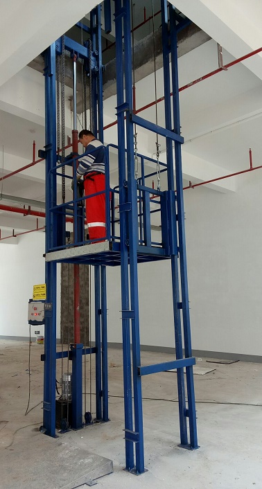 湖南榮洲機(jī)械設(shè)備有限公司,移動(dòng)式升降平臺(tái)價(jià)格,湖南升降貨梯,塑料托盤批發(fā),固定式升降平臺(tái),曲臂式升降平臺(tái),汽車尾板,全電動(dòng)叉車